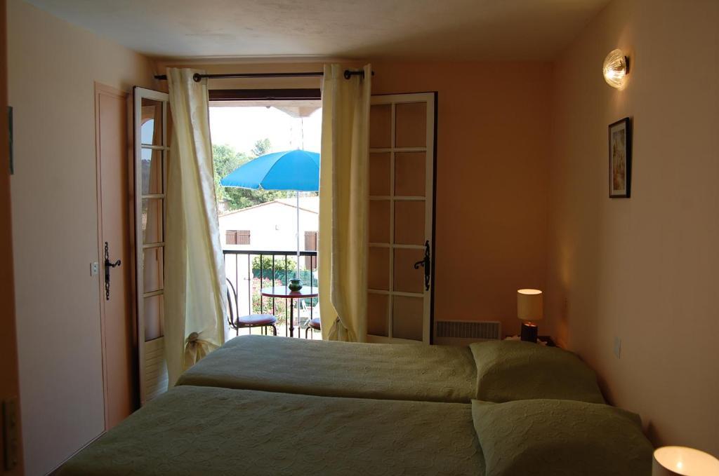Hotel de la Poste Peymeinade Kamer foto
